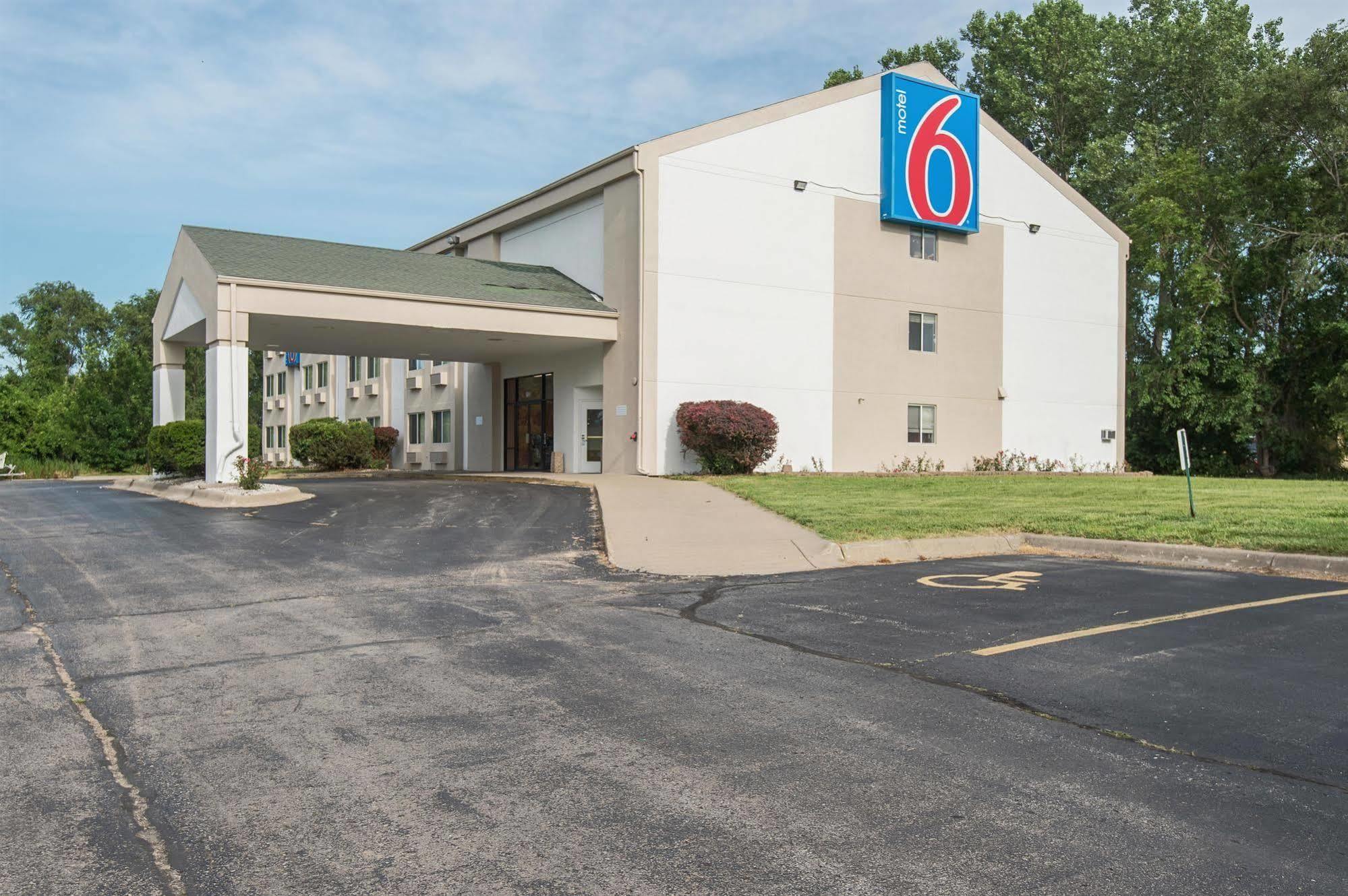 Motel 6-Lawrence, Ks Εξωτερικό φωτογραφία