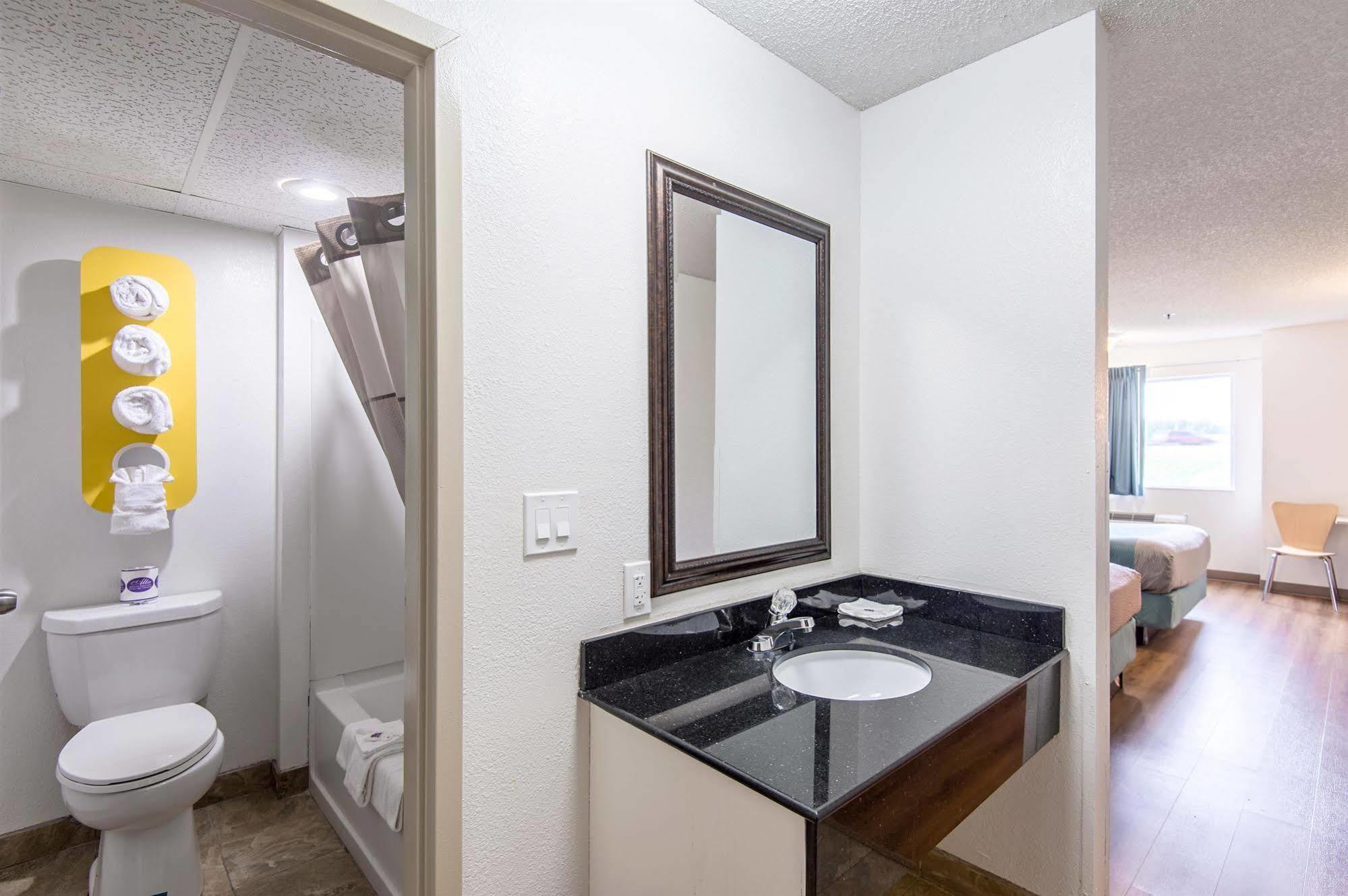 Motel 6-Lawrence, Ks Εξωτερικό φωτογραφία
