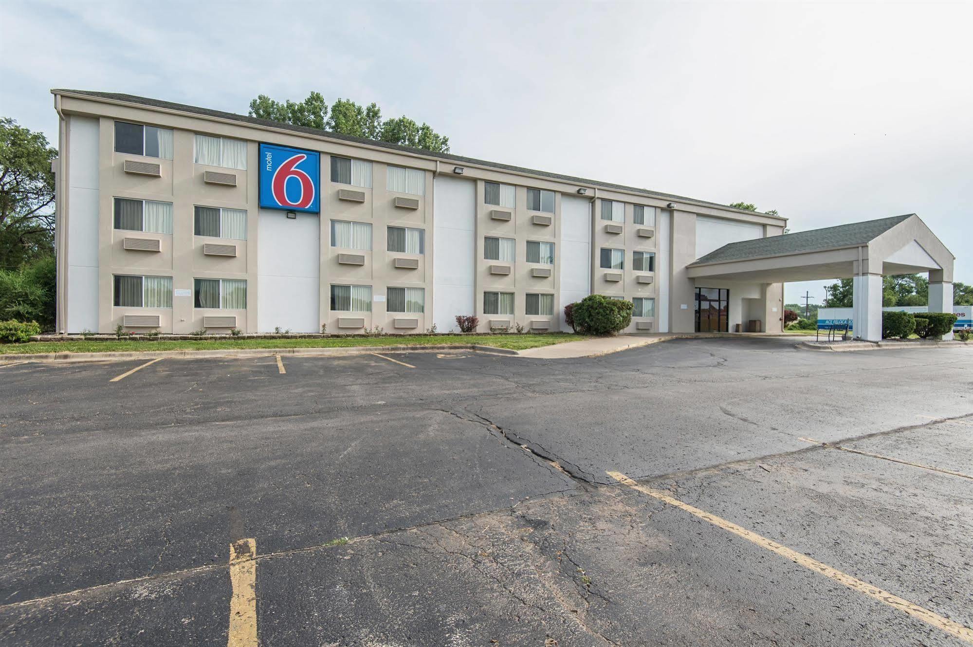 Motel 6-Lawrence, Ks Εξωτερικό φωτογραφία